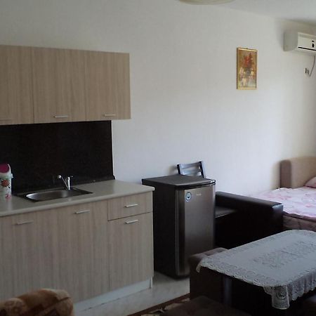 Apartments In Sunny Hill 3 Guest House Sozopol Bagian luar foto