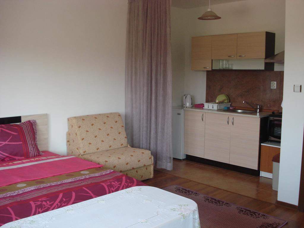 Apartments In Sunny Hill 3 Guest House Sozopol Ruang foto