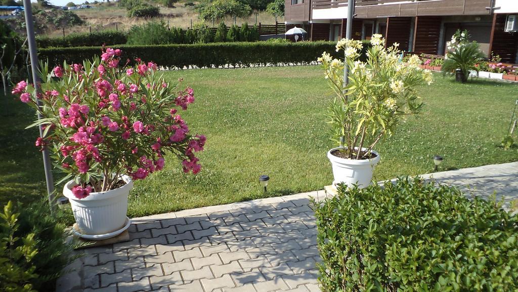 Apartments In Sunny Hill 3 Guest House Sozopol Bagian luar foto